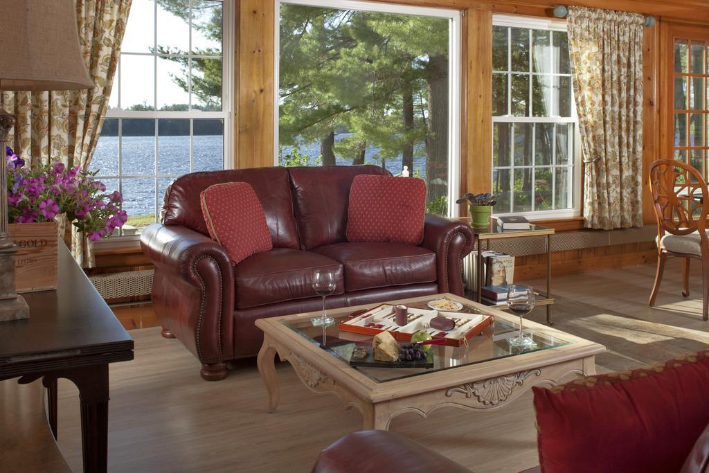 Wolf Cove Inn Poland Eksteriør bilde