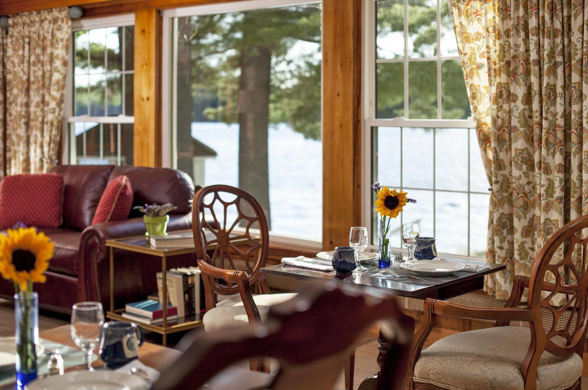 Wolf Cove Inn Poland Eksteriør bilde